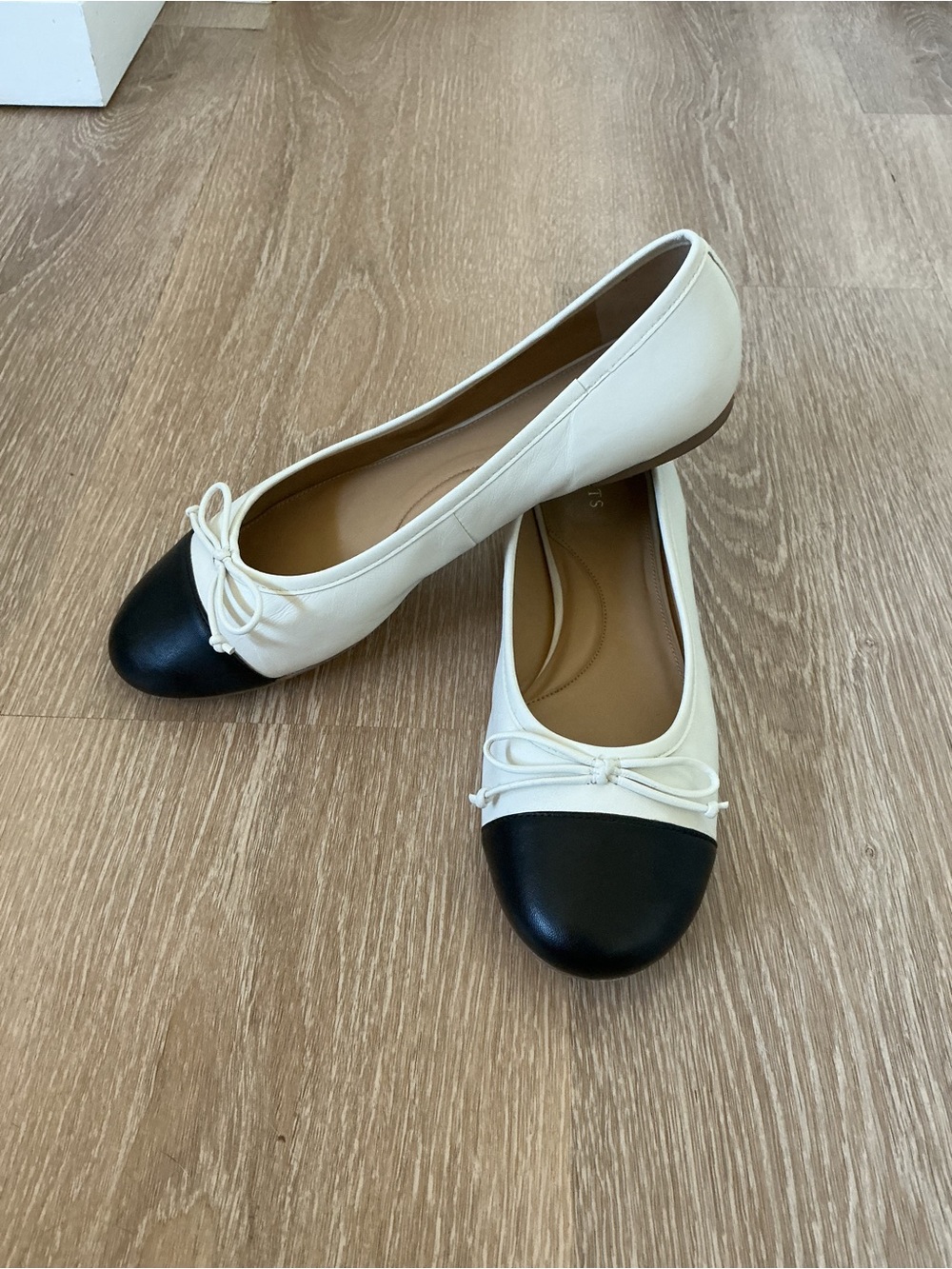 Talbots Two-Tone Ballet Flats in Cream and Black - Picture 2 of 4